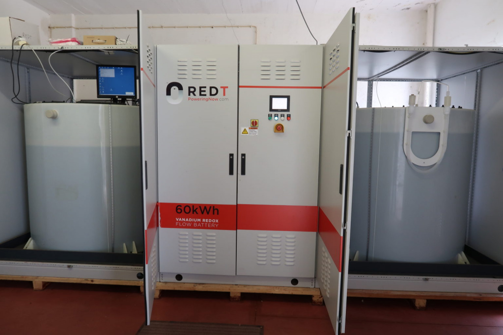 Investigadores do ICT ensaiam gestão de baterias de fluxo que potenciam a capacidade nacional instalada de energia solar fotovoltaica
